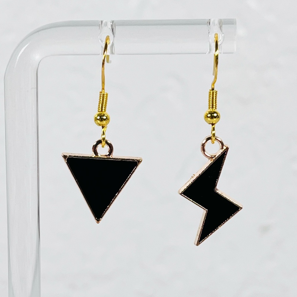 4/$20 Black Geometric Earrings